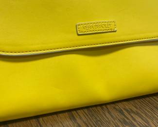 VERA IN BOLD COLOR