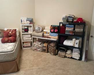 LOTS OF LINENS - BRAND NAMES LIKE RALPH LAUREN AND MORE