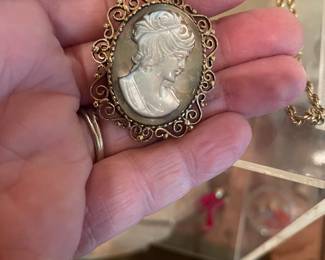 COSTUME G.F.  PENDANT /BROOCH
