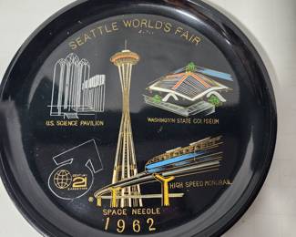 SERVING WORLDS FAIR PLATE