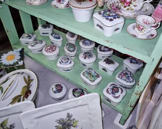 "The World's Favorite Love Songs" china trinket music boxes