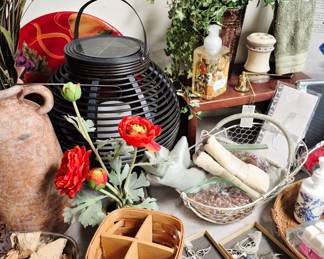 Much, much home decor. Longaberger baskets and Willow collectibles 