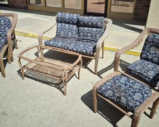 Much outdoor!! As Is 5 pcs. set