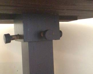 Pegged pedestal table