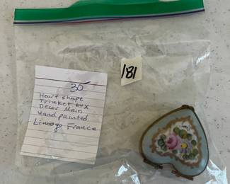 #181 Heart Shaped Trinket Box Décor Main Hand painted Limoge of France $30.00
