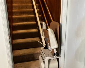 #111 Shannah stair chair lift 15 feet YOU Remove $75.00