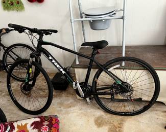 #135 Trek Men's Dual Sport 2 Bike (tires as is) - Gold Alpha Aluminum $150.00