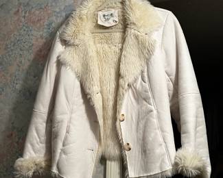 #174 Cold water creek Petite Large Faux Fur Suede Jacket $25.00