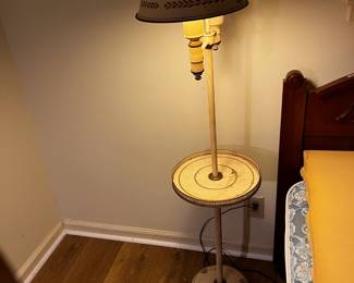 #129 white floor lamp table metal $45.00