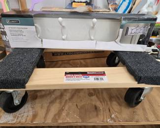 Rolling dolly & wall hooks