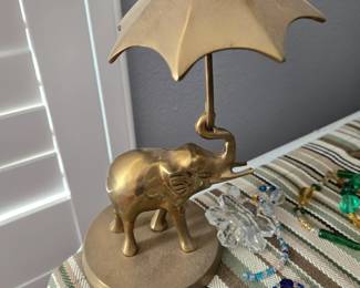 Brass elephant w/umbrella