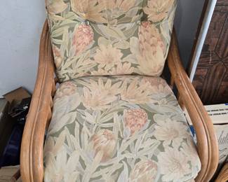 Rattan swivel chair