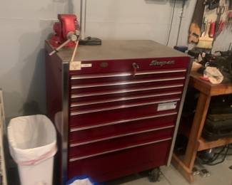 Snap on toolbox with all the tools for 600 bucks worth Over $2000