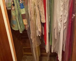 Tablecloths And Other Linens