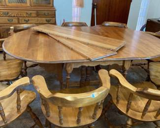 Dining Room Table With Extenders Plus 9 Chairs