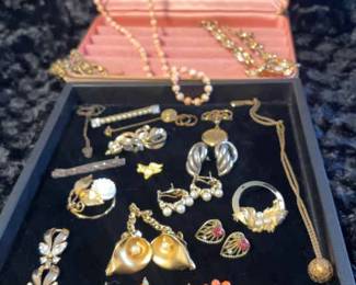 Great Jewelry Lot