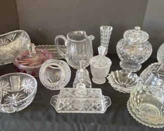 Seventeen Pieces Of Collectible Vintage Glass Pieces