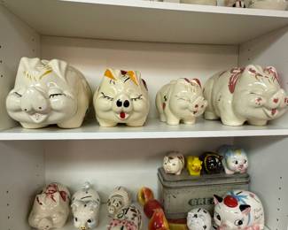 Multiple ceramic pigs