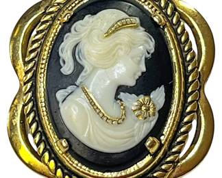 Beautiful Delicate Cameo in Gold Setting