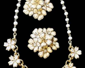 Vintage White Floral Necklace Earrings