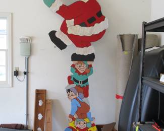 Santa / elves