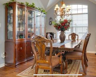 Dinning Buffet cabinet/hutch