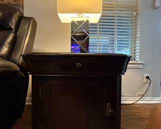 Broyhill End Table.