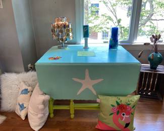Painted mahogany double drop leaf table & fun decor!