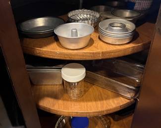 Bundt pans, pie pans, baking sheets 