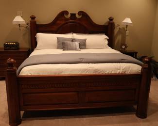 King sized bed with everything: includes, mattress, comforter, linens and pillows (clean mattress - no spots - private summer home)
