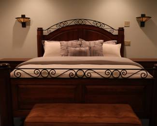 King sized bed with everything: includes, mattress, comforter, linens and pillows (clean mattress - no spots - private summer home)