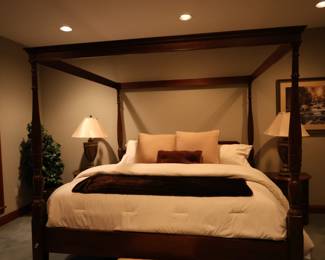 King sized bed with everything: includes, mattress, comforter, linens and pillows (clean mattress - no spots - private summer home)