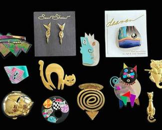 Vintage Pop Art Brooches, Earrings, Compact Mirror Lots of Cats