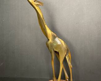 Carved giraffe figure