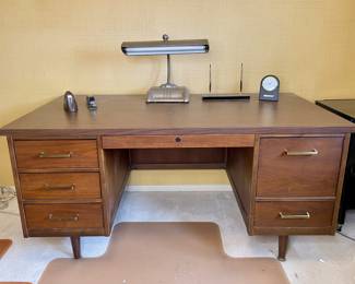MCM desk
