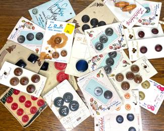 Vintage sewing notions