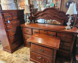 Queen bedroom set with rails
