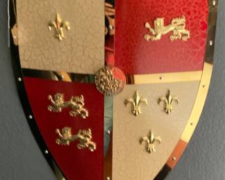 El Cid Red & White Metal Shield (18’ x 24”)