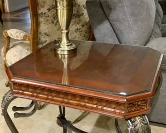 Ambassador End Table (28” x 26” x 25”H)