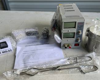 RSR DC Power Supply: An adjustable power supply used to provide a controlled DC voltage for various applications, including melting metals.
Crucible and mold: Used for melting and shaping metals.
Tongs: For handling hot crucibles and molds.
With Instructions: Guides on melting and smelting techniques, specifically for gold jewelry and gold from black sands.