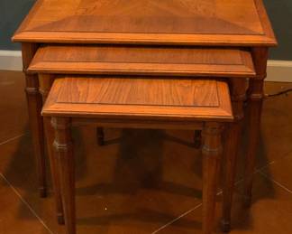 Schults & Behrle Design Center New Jersey Set of 3 Vintage Oak Nesting Tables