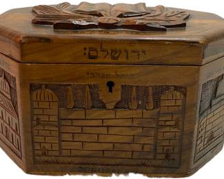 Lot #71 TB - Vintage Israeli Olivewood Judaica Etrog Box Souvenir From Jerusalem - Key not included https://denveronlineauctions.com/auction-details?id=1329946