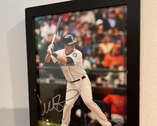 Signed Mariners photograph