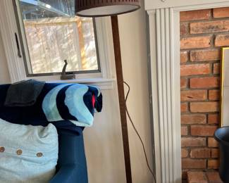 Floor lamp