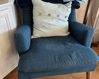 Accent chair