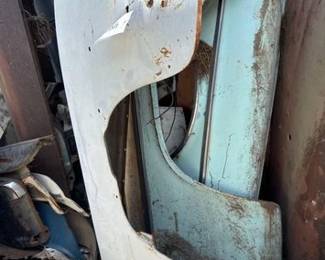 4522  3 Front Fenders 