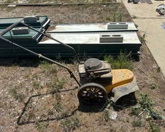5022 Cub Cadet ST 100 22 Wheeled String Trimmer