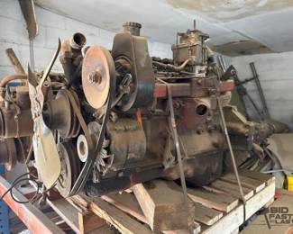 1002  Straight 6 Motor 