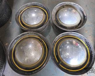 2536  4 Pinstriped Wheels with Hub Caps 