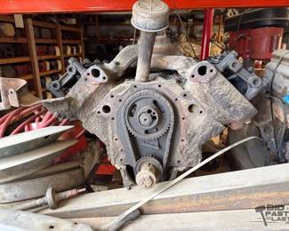 1014  V8 Motor 